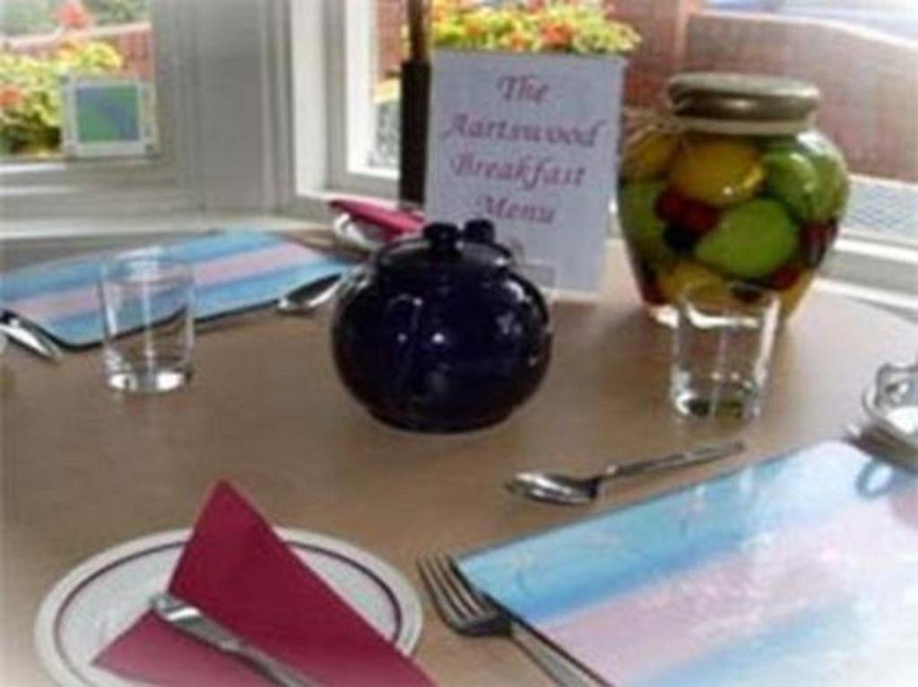 Aartswood Guest House 스카버러 외부 사진